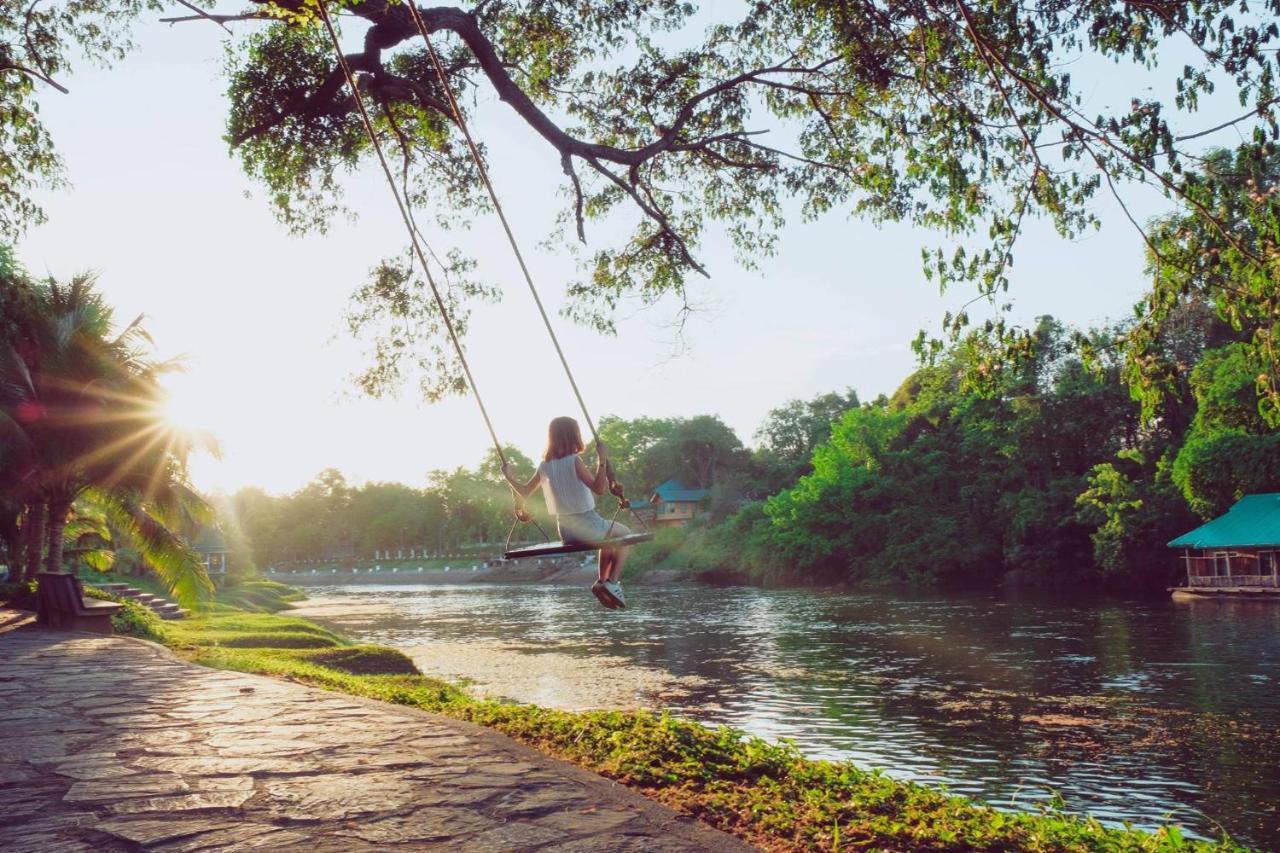 Royal River Kwai Resort And Spa Kanchanaburi Exterior foto